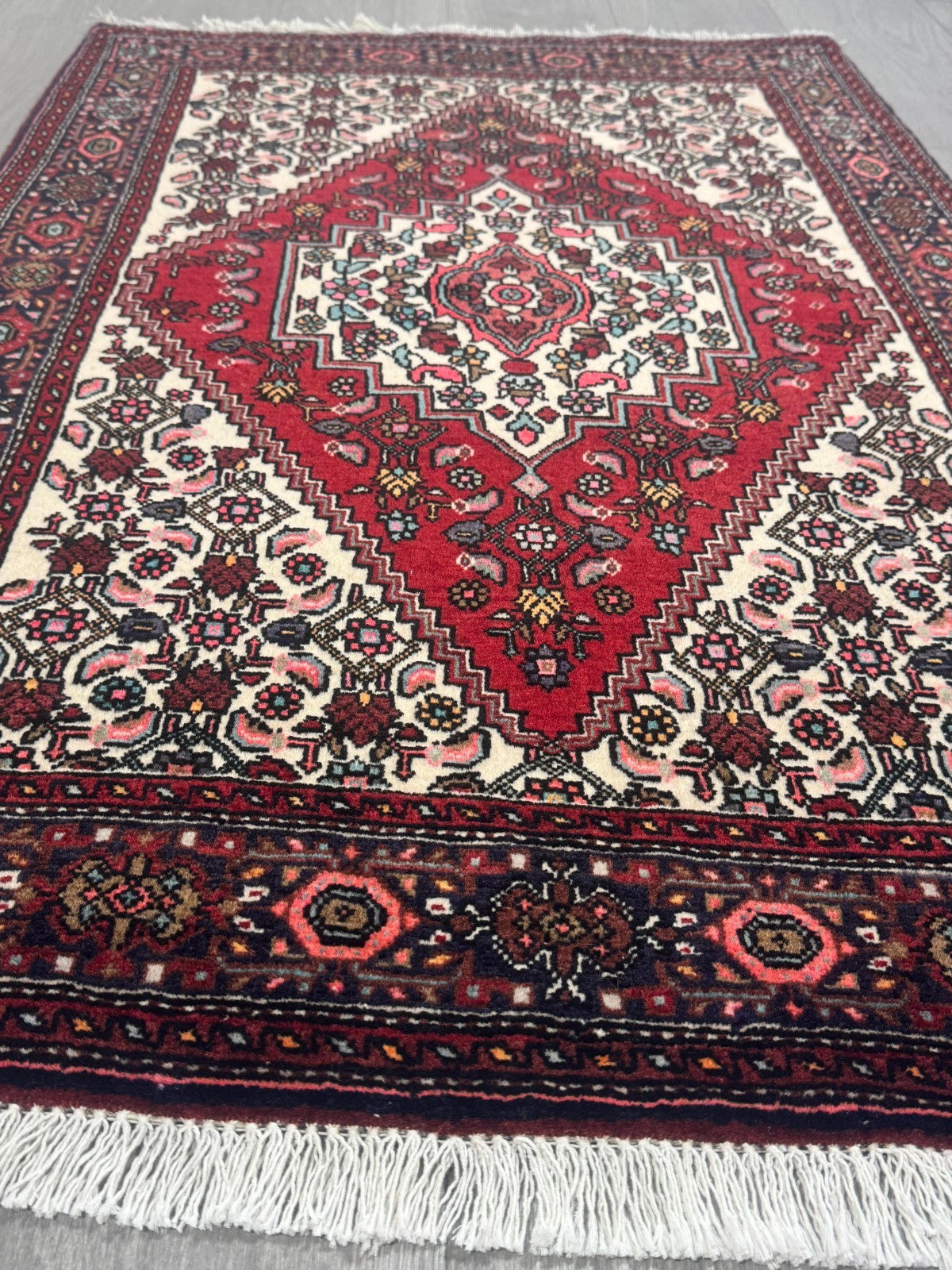 Schöner Senneh GEREINIGT Orientteppich Perserteppich Teppich 123cmx83cm G1083