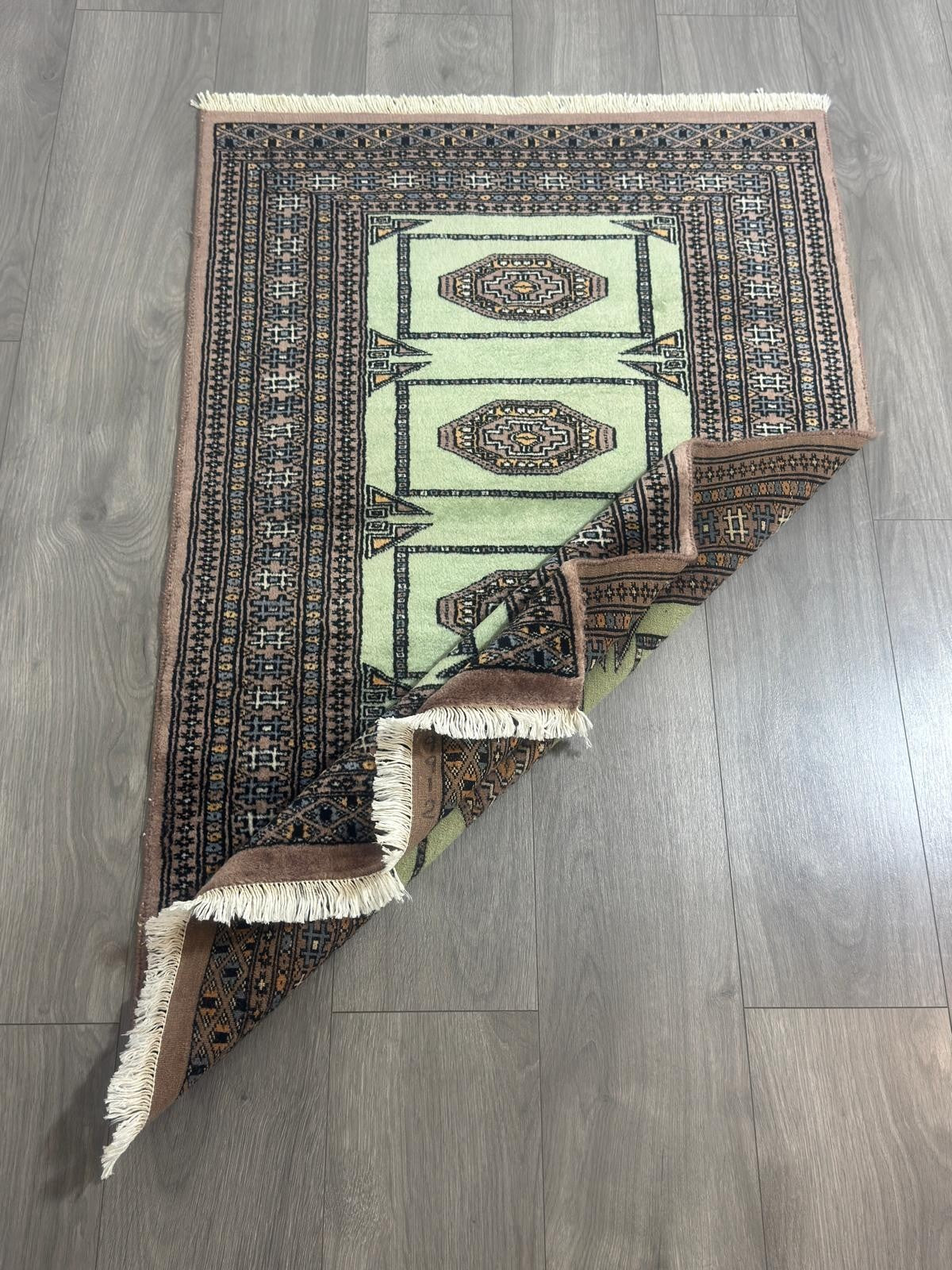 Schöner Buchara GEREINIGT Orientteppich Perserteppich Teppich 121cmx79cm G0219