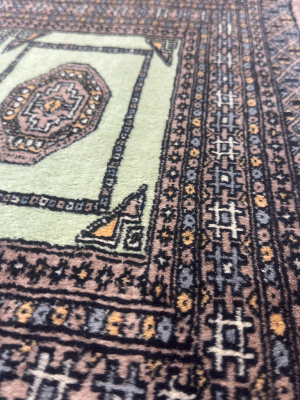 Schöner Buchara GEREINIGT Orientteppich Perserteppich Teppich 121cmx79cm G0219