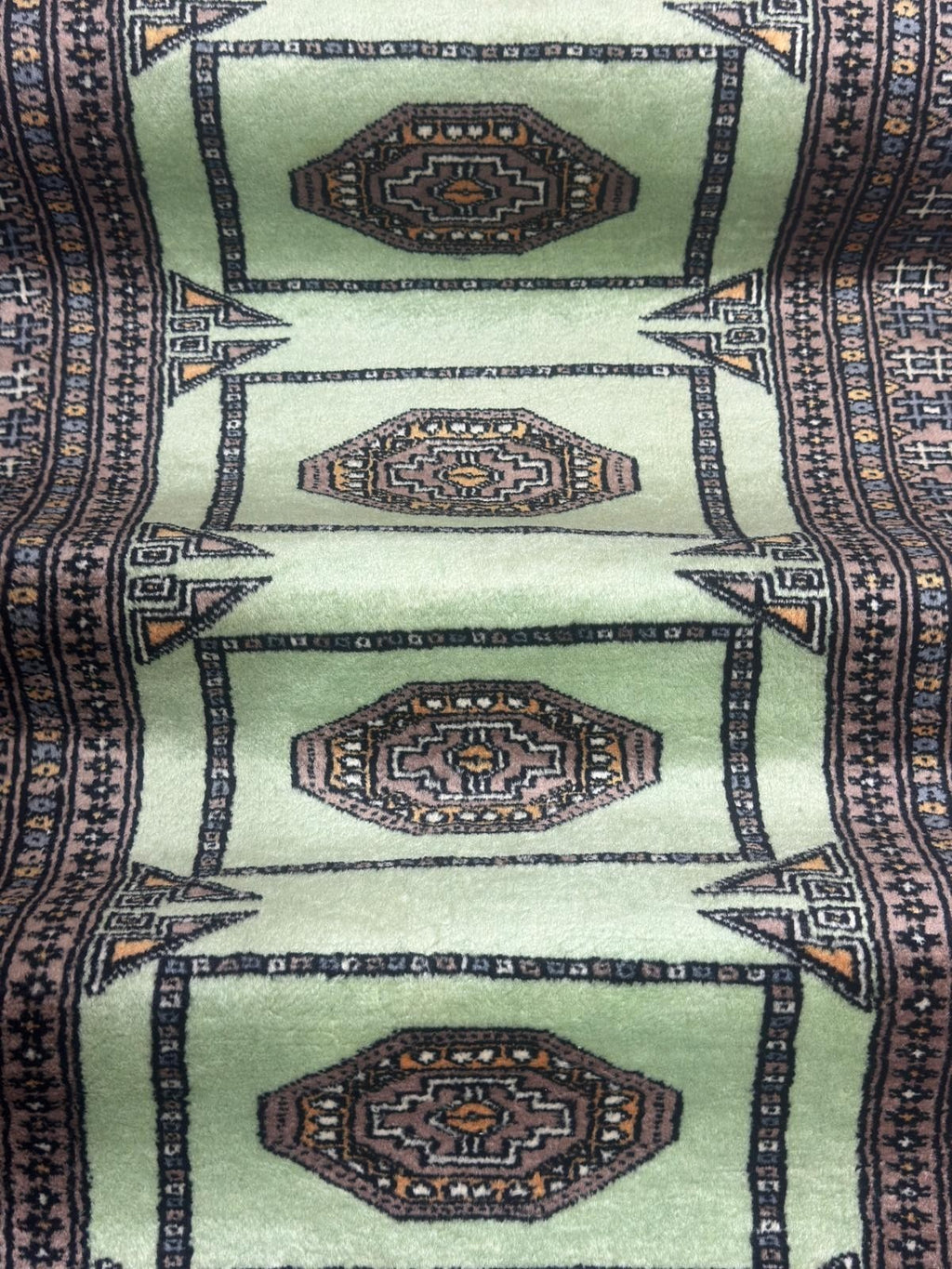 Schöner Buchara GEREINIGT Orientteppich Perserteppich Teppich 121cmx79cm G0219