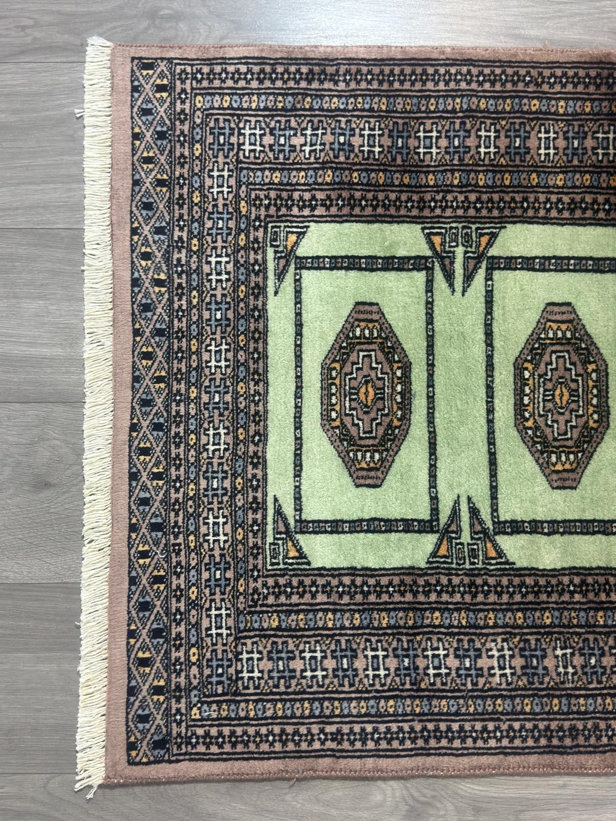 Schöner Buchara GEREINIGT Orientteppich Perserteppich Teppich 121cmx79cm G0219