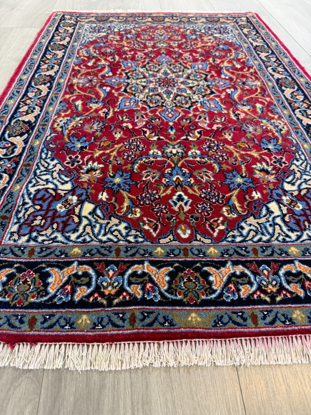 Isfahan mit SEIDE GEREINIGT Orientteppich Perserteppich 105 cm x 72 cm G0267
