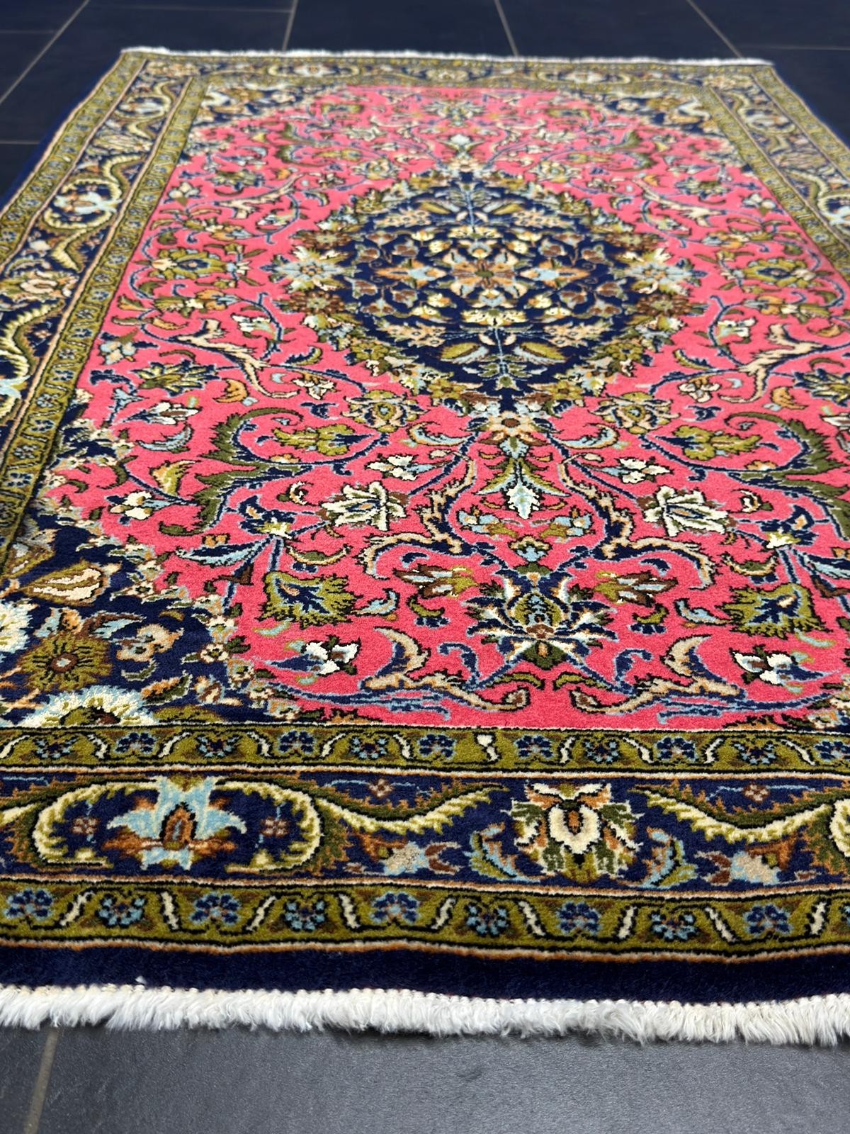 Ghom mit Seide GEREINIGT  128 cm x 85 cm Orientteppich Perserteppich G0328