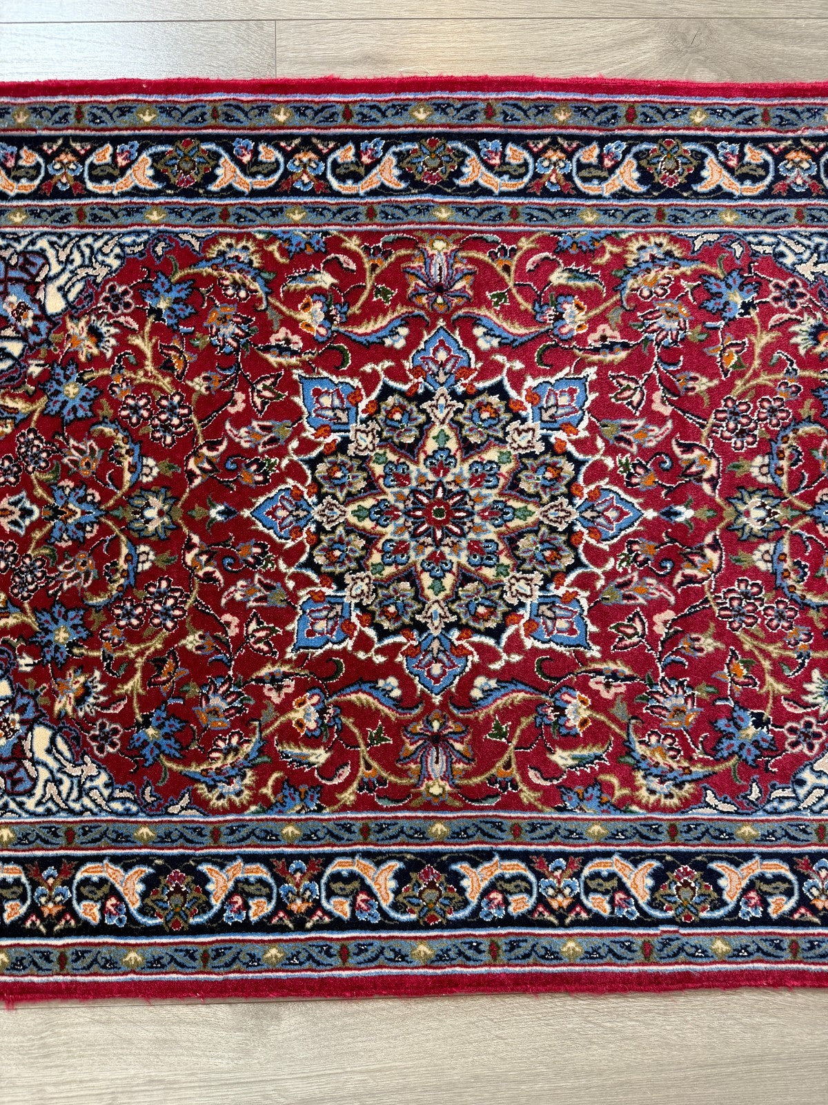Isfahan mit SEIDE GEREINIGT Orientteppich Perserteppich 105 cm x 72 cm G0267
