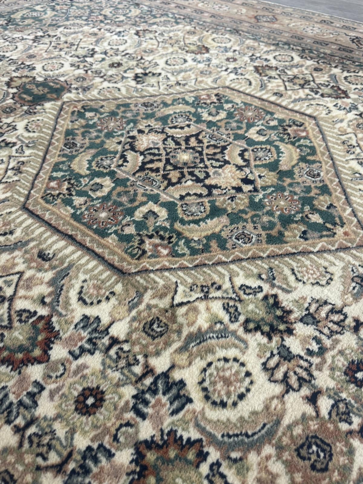 Schöner Täbriz  Orientteppich Perserteppich Teppich 253 cm x 182 cm C80033