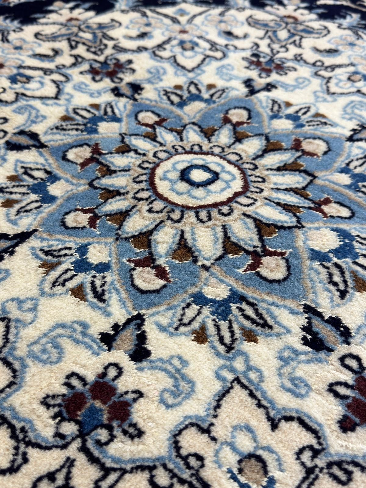 Nain 9La mit Seide GEREINIGT Orientteppich Perserteppich 351cmx245cm G0258