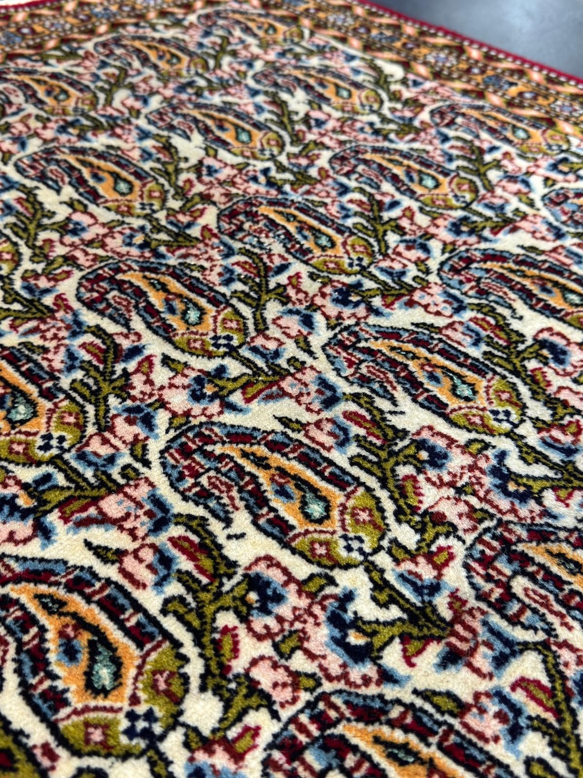 Ghom mit Seide GEREINIGT  131 cm x 77 cm Orientteppich Perserteppich G0326