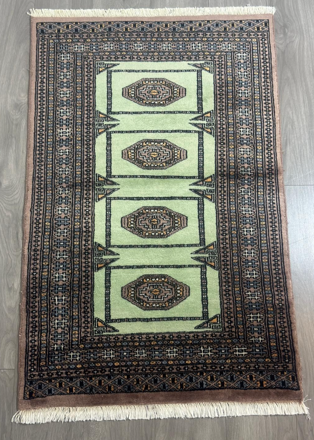 Schöner Buchara GEREINIGT Orientteppich Perserteppich Teppich 121cmx79cm G0219