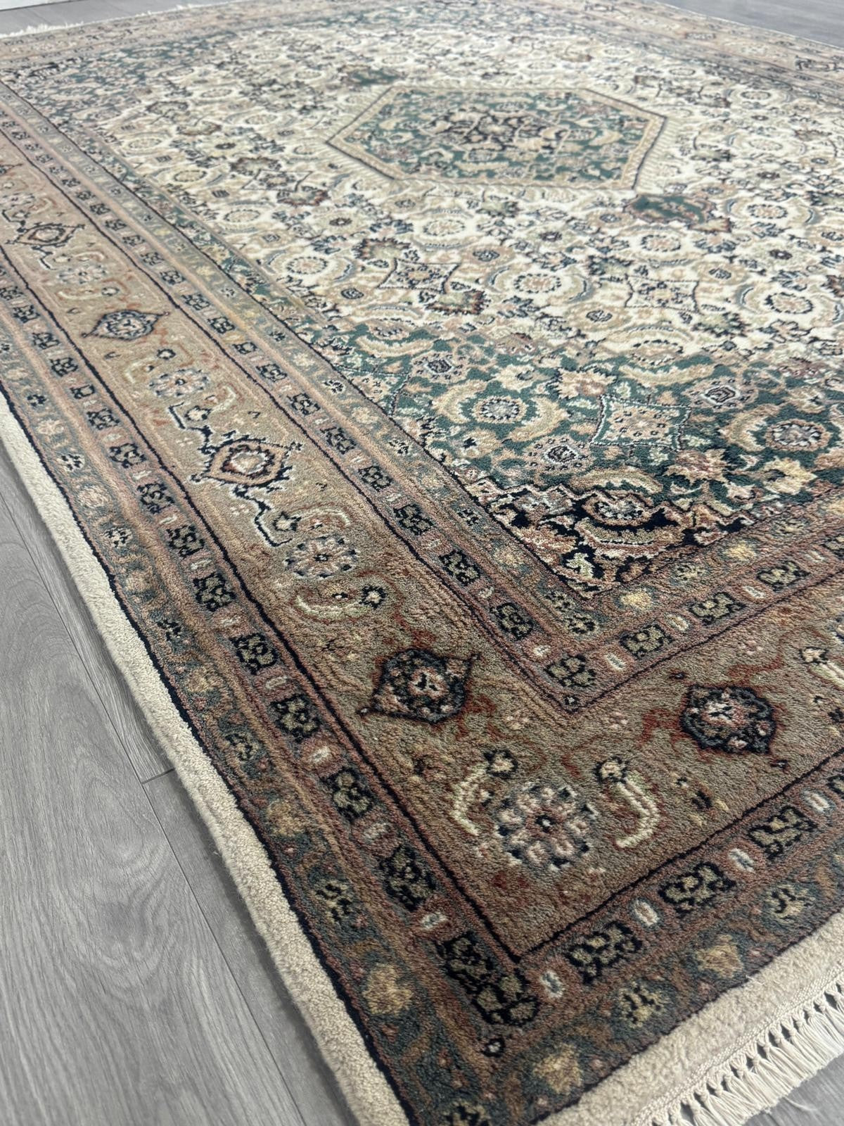 Schöner Täbriz  Orientteppich Perserteppich Teppich 253 cm x 182 cm C80033