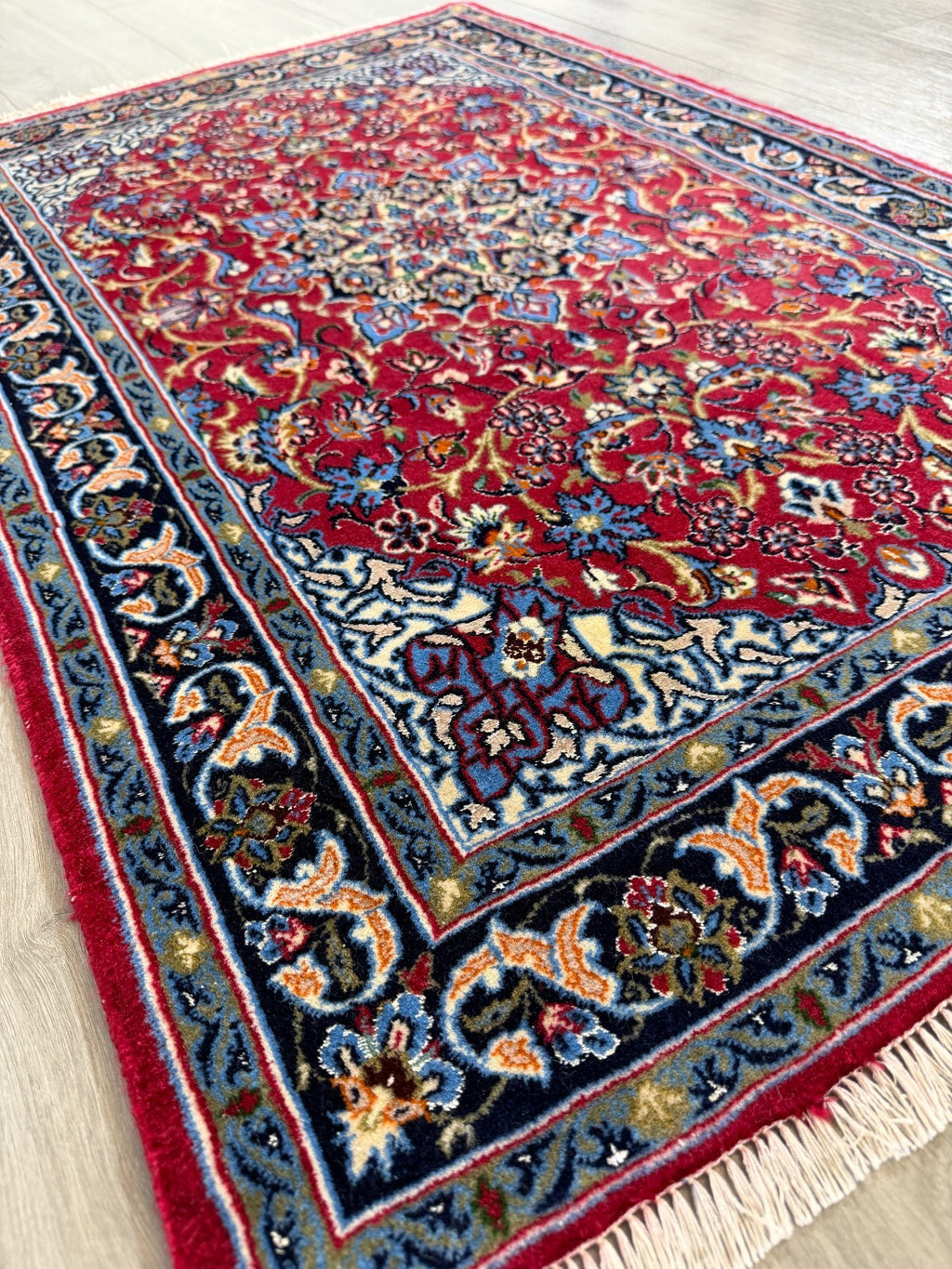Isfahan mit SEIDE GEREINIGT Orientteppich Perserteppich 105 cm x 72 cm G0267