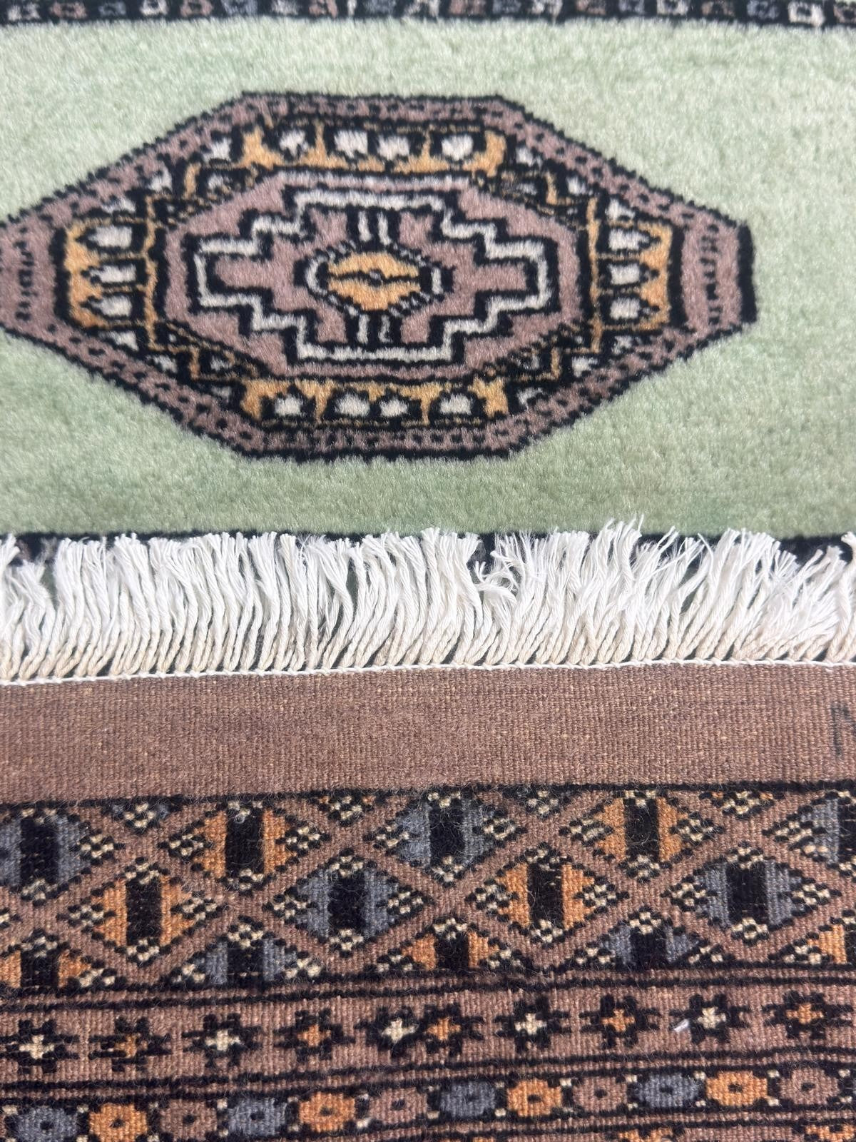 Schöner Buchara GEREINIGT Orientteppich Perserteppich Teppich 121cmx79cm G0219