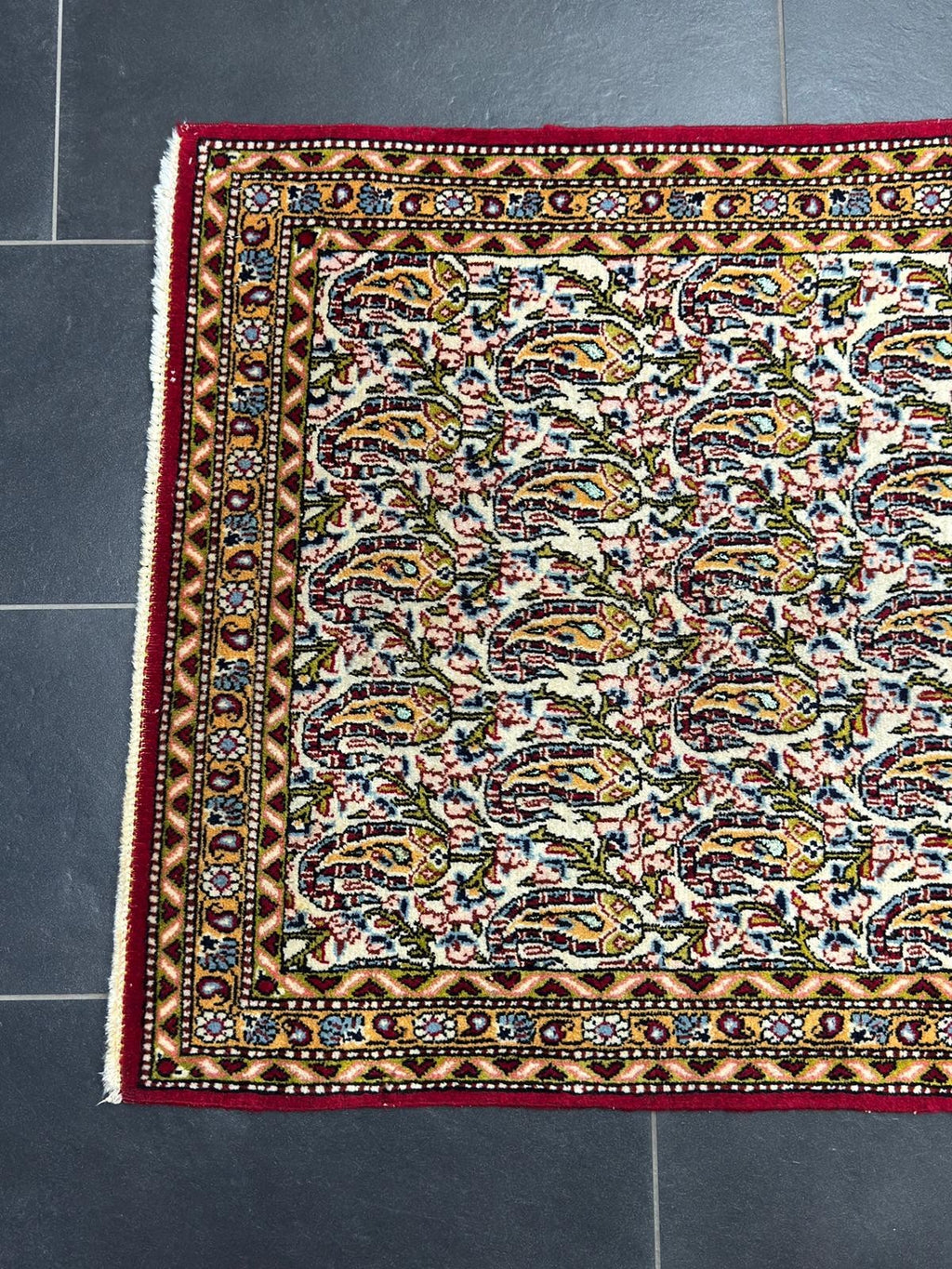 Ghom mit Seide GEREINIGT  131 cm x 77 cm Orientteppich Perserteppich G0326