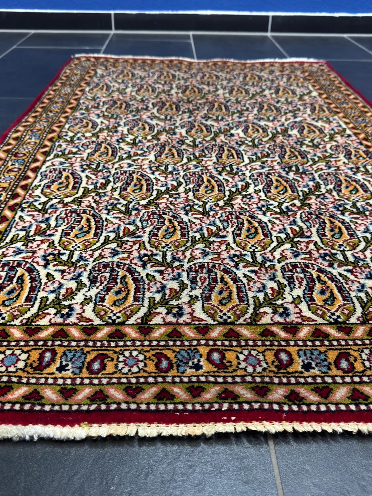 Ghom mit Seide GEREINIGT  131 cm x 77 cm Orientteppich Perserteppich G0326