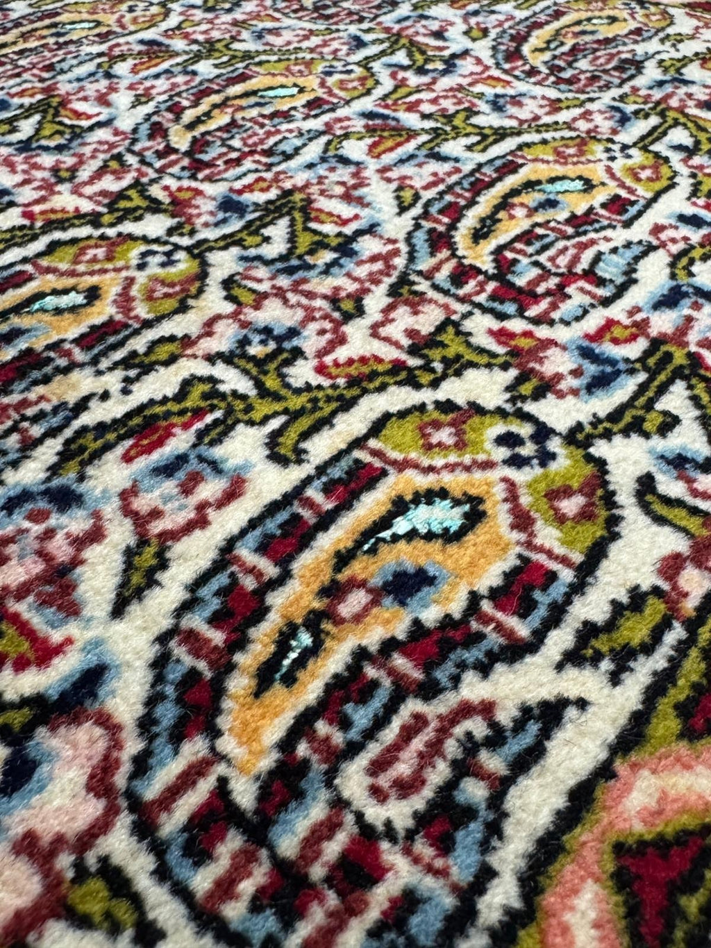 Ghom mit Seide GEREINIGT  131 cm x 77 cm Orientteppich Perserteppich G0326